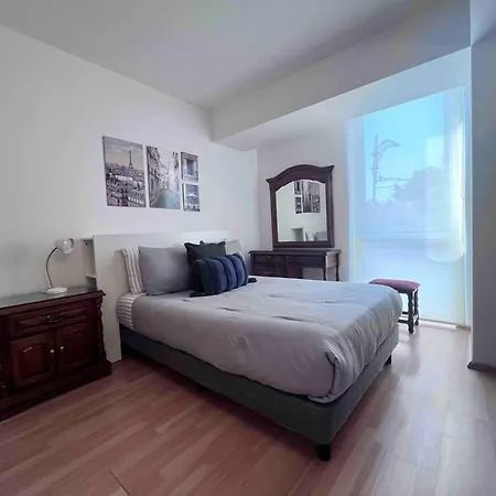 B106 - 2Bdr - 2Bth, Amazing Location Apartment
