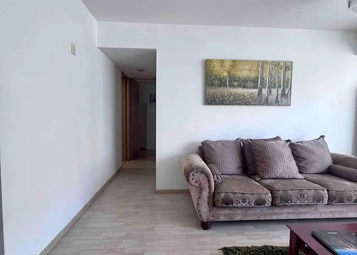 Apartment B106 - 2bdr - 2bth, Amazing Location