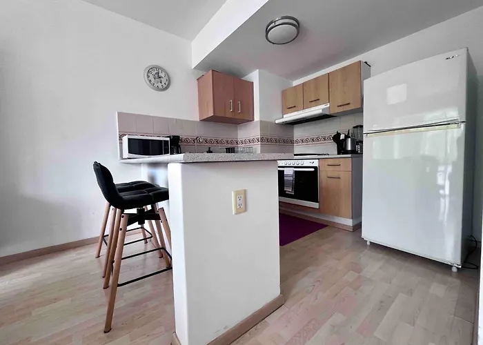 Apartment B106 - 2bdr - 2bth, Amazing Location *
